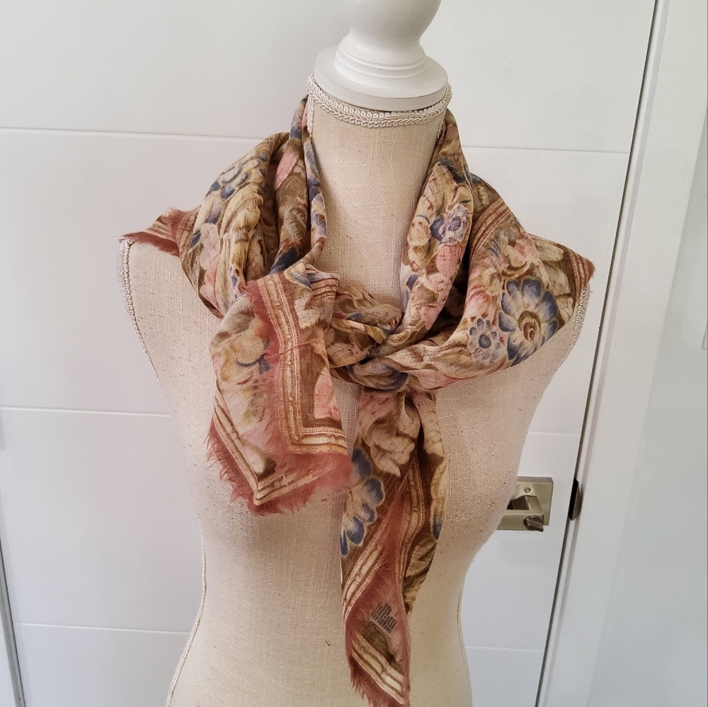 CLUB7 Echo Vintage 100% Wool Scarf